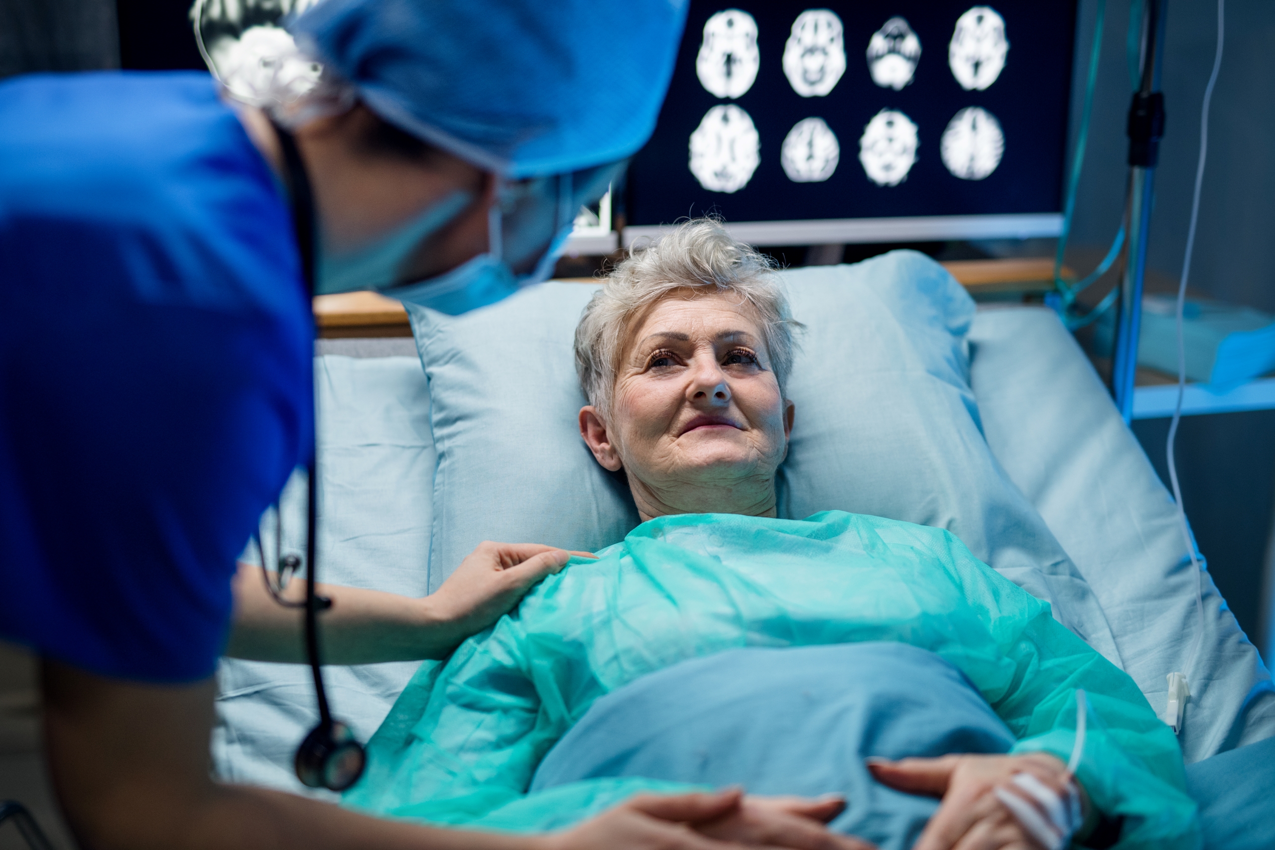 infected-patient-in-quarantine-lying-in-bed-in-hos-2023-11-27-04-57-53-utc1